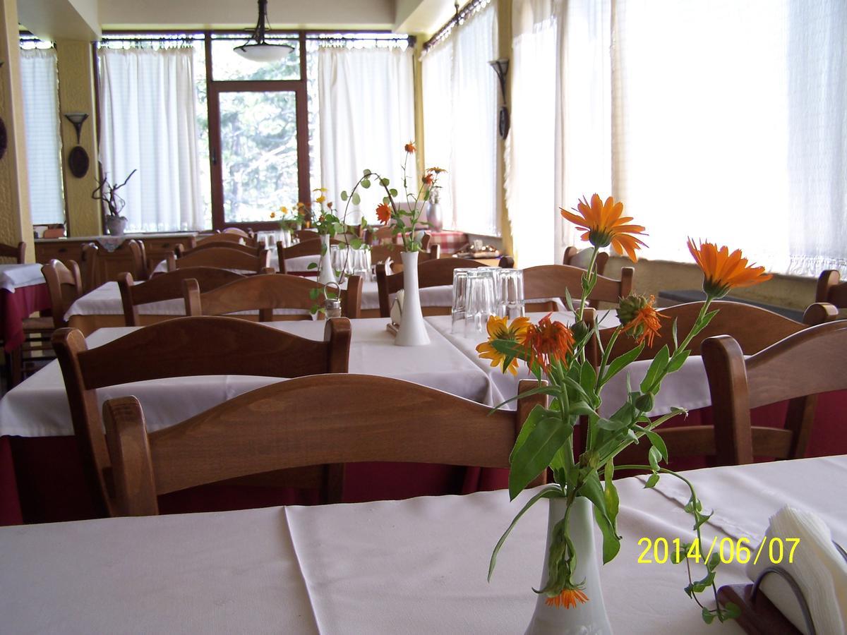 Valia Calda Hotel Perivoli エクステリア 写真